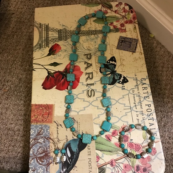 Jewelry - Turquoise and silver Beaded Jewelry Set